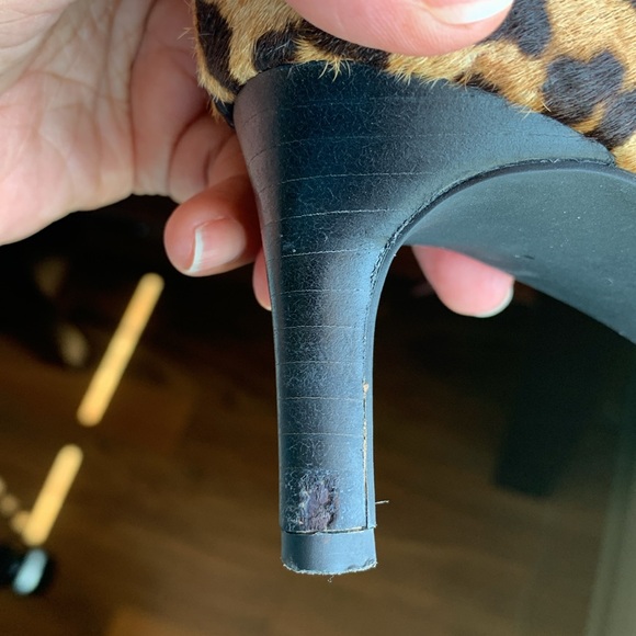 Ankle Strap Hair Calf Leopard Print Pumps - Picture 9 of 9